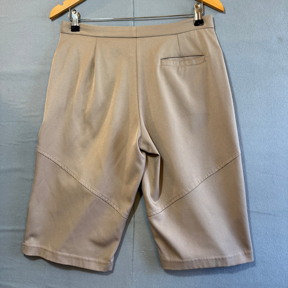 LBH Khaki Micro-Polyester Wicking Cargo Knee Length Shorts Womens Size 6 Utility - Picture 2 of 7